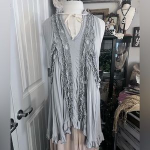 Lace and ruffled detailed tunic by POL